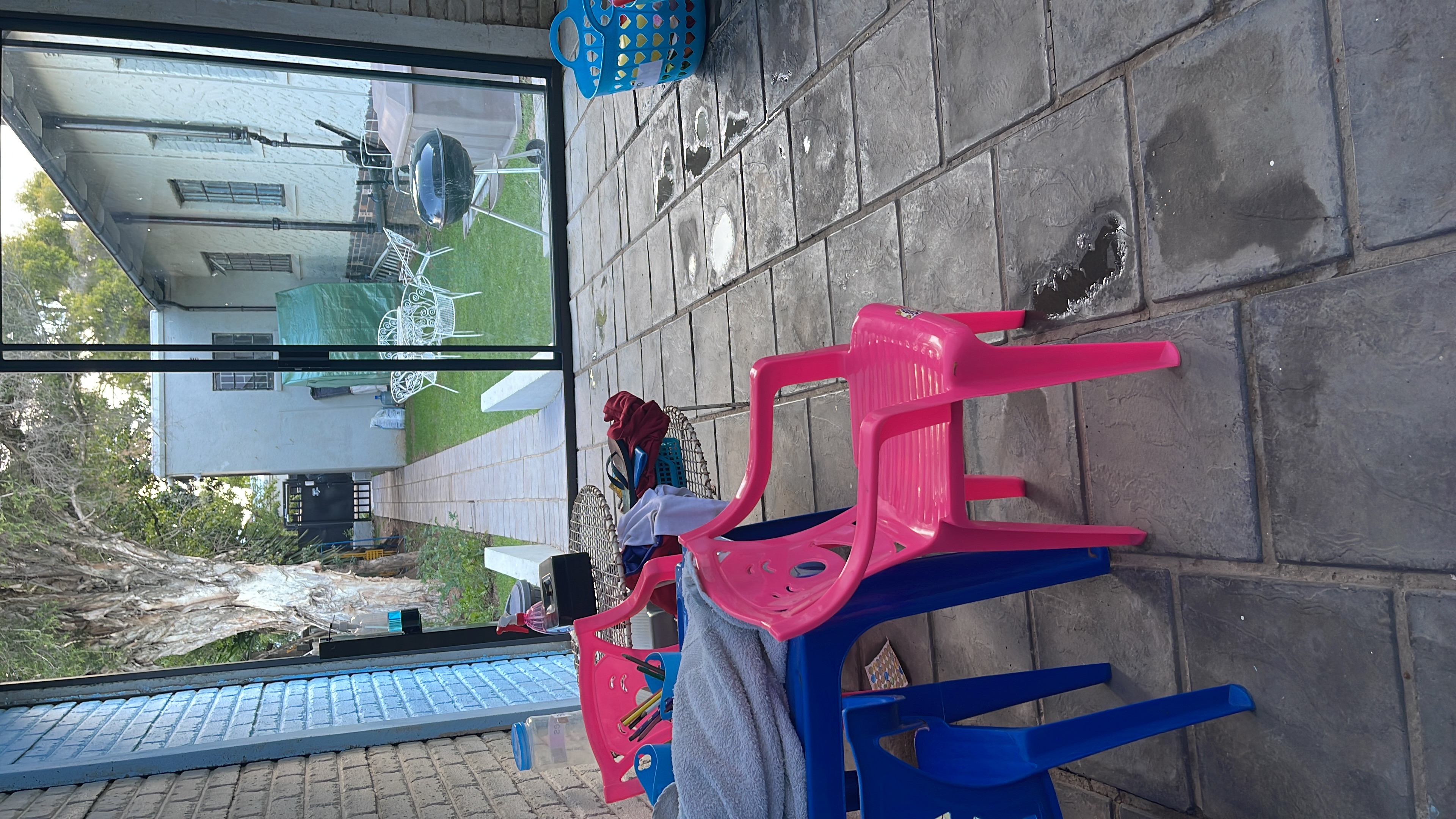 5E1DD54E-BF3C-4291-BB81-86A081EC710A